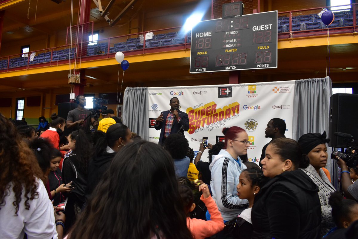 BrianBenjaminNY's tweet photo. At the Super Saturday Stem Expo in Harlem with District 5 Superintendent Danika Rux encouraging youth &amp; educators in their study of science  technology, engineering, and math! https://t.co/x15wW9HsnW