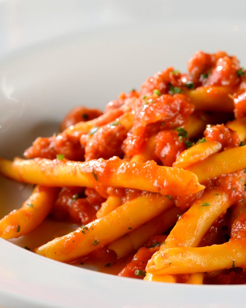 ModiGastronomia's tweet photo. Prato que já virou um clássico moderno, o Fusilli de massa fresca com ragu de l... https://t.co/cRmWjyR1cw https://t.co/ZmdvRIXe6Q