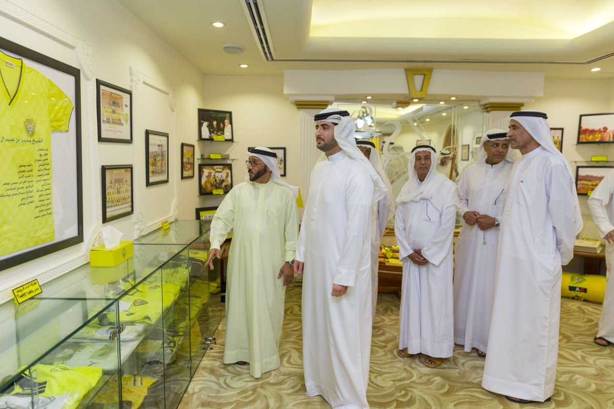 Alwasl_Museum's tweet photo. سمو الشيخ محمد بن مكتوم يفتتح متحف القطب الوصلاوي عبد الله سالم
والذي يحتوي على اكثر من 400 صوره ومجسم تحكي مسيرة تأسيس الإمبراطور الوصلاوي .

#متحف_الوصل https://t.co/BuB0mBOrH4
