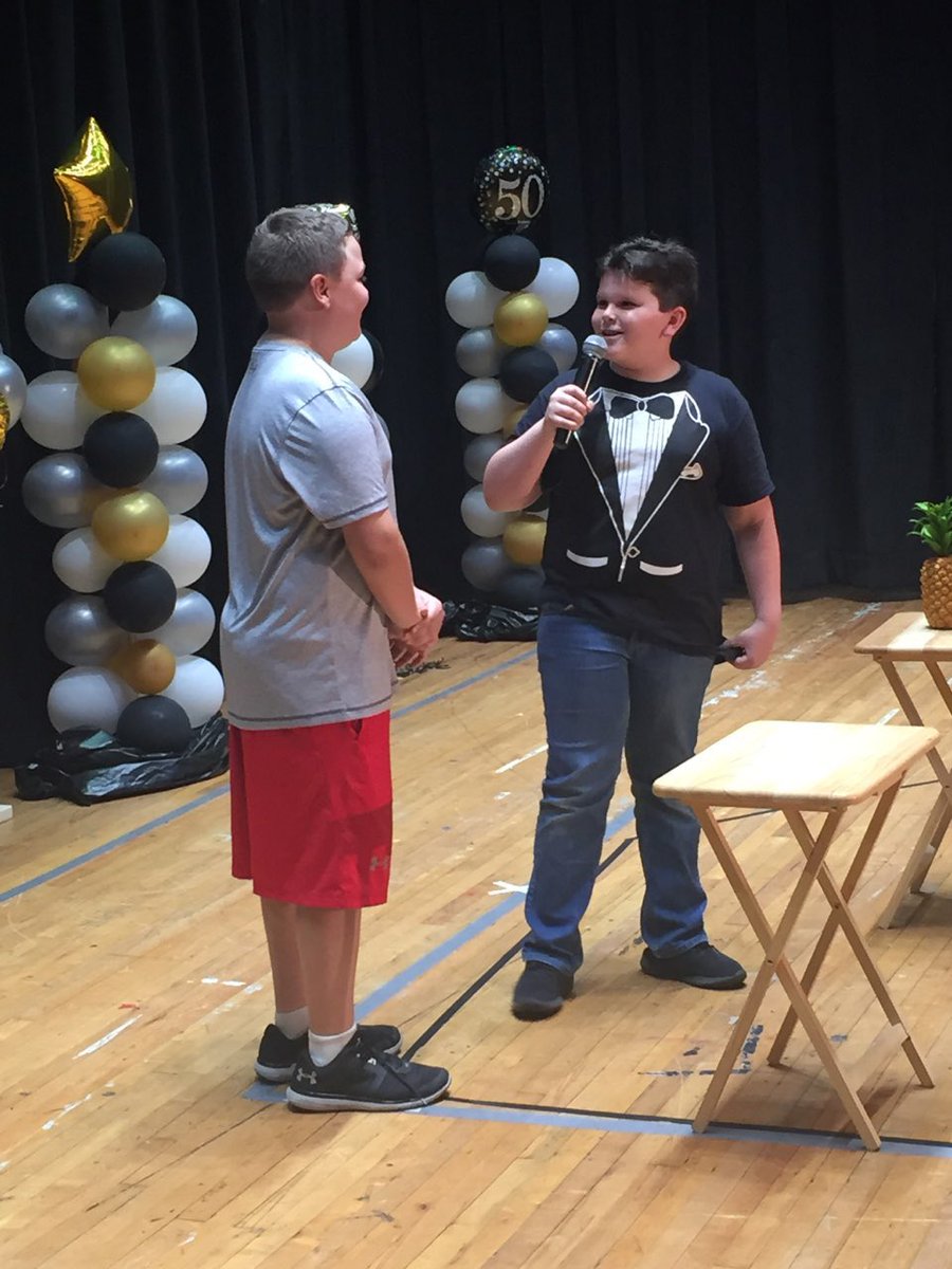 PineviewElemSC's tweet photo. Pineview’s Puttin on the Hits was a huge success. Our kids sang, danced, joked, and worked their way right into our hearts. @LexingtonTwo Thanks to @BCHSBearcats for use of the auditorium. #talentedgroup https://t.co/4zduMqesZg