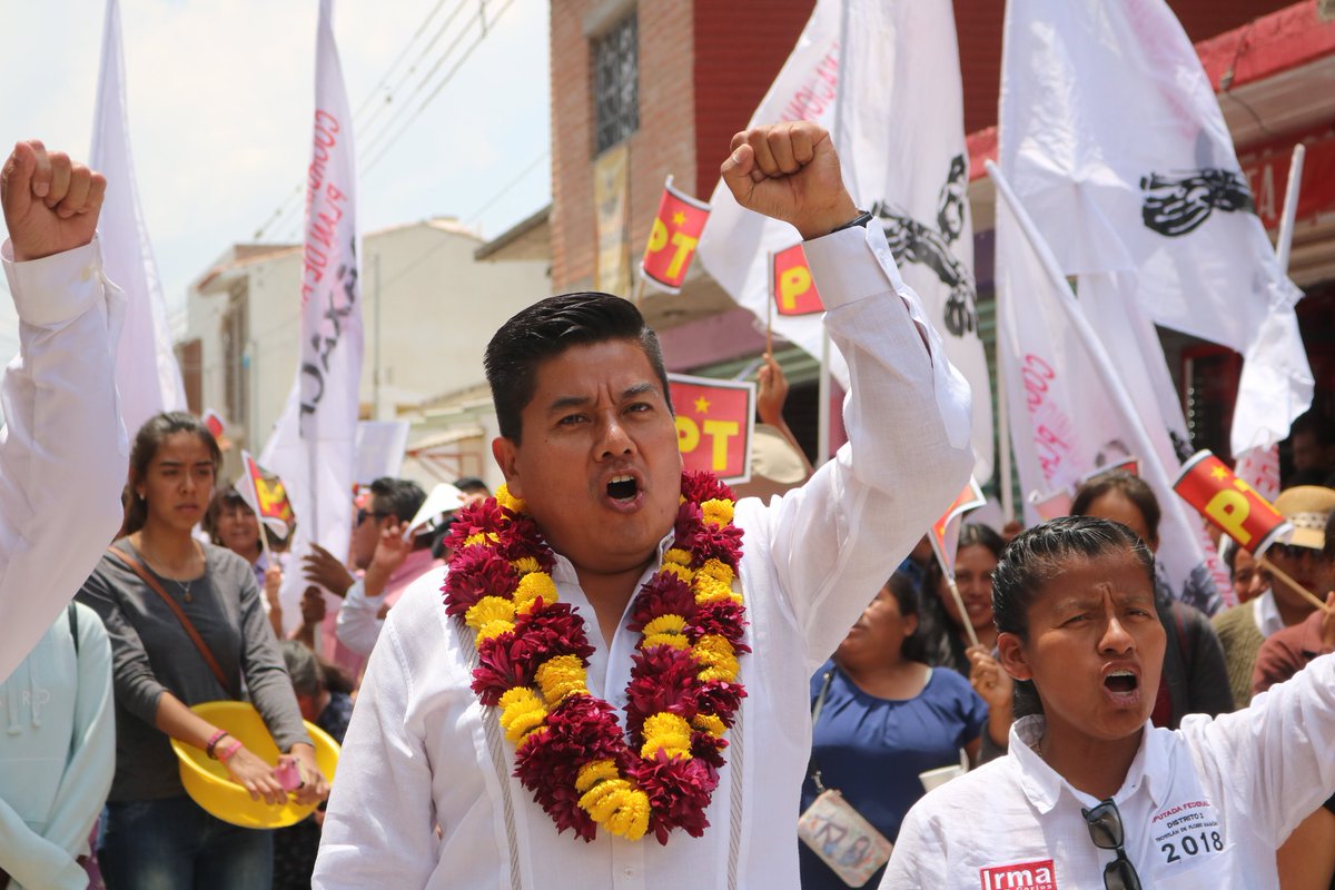 MarioRomero80's tweet photo. "Juntos iniciemos la construcción de una nueva nación", enfatizó 
César Morales Niño @cesarmoralesn al arranque d su campaña rumbo a la diputación local 05 Nochixtlán
#JuntosHaremosHistoria
#PT #MORENA #PES @PT_Oaxaca @pulsopoliticoax @LaondaOaxaca @OaxacaesNoticia @OaxacaPrensa https://t.co/bftHBWhvO6