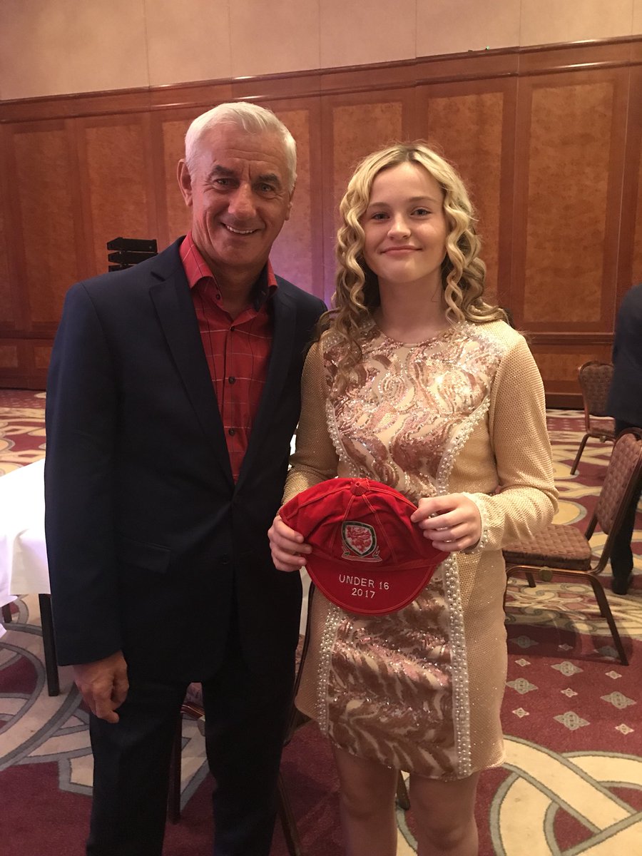 wealwaysbblue's tweet photo. An amazing evening of celebration in recognition of U15s girls with Welsh caps at the Celtic Manor. 
Incredibly proud of Jess &amp; as Ian Rush stated, “To represent your country at any level is an honour. Believe in your dreams.” 🤗 @Lovett_Kat @RCTSFA @PrimaryWhite @fcwpa https://t.co/kTefOpIVNN