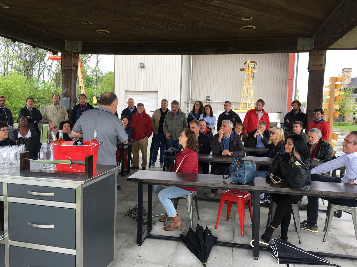 IsabellaBertani's tweet photo. .@ir_global tour of @TriusWines Thanks Kevin! #IRToronto18 https://t.co/xuXo5Tv9II