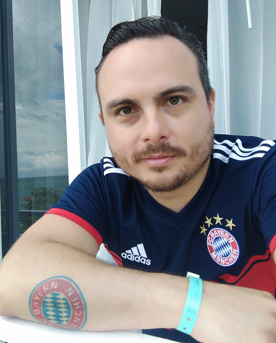 BayernMunchenPa's tweet image. Saludos desde Panamá, en la buenas y en las malas siempre con mi @FCBayernES 
#DankeJupp
#PokalFinal
#MiaSanMia