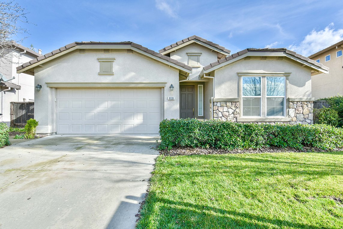 HPRealEstateCA's tweet photo. 8939 Haflinger Way, Elk Grove, CA 95757

Beautiful well maintained home in sought-after south Elk Grove.

https://t.co/saIRkiJZf2

#SacramentoRealEstate #ElkGroveRealEstate #CaliforniaRealEstate #RealEstateBroker #RealEstateAgent #Selling #Buying https://t.co/mbYWHYplRK