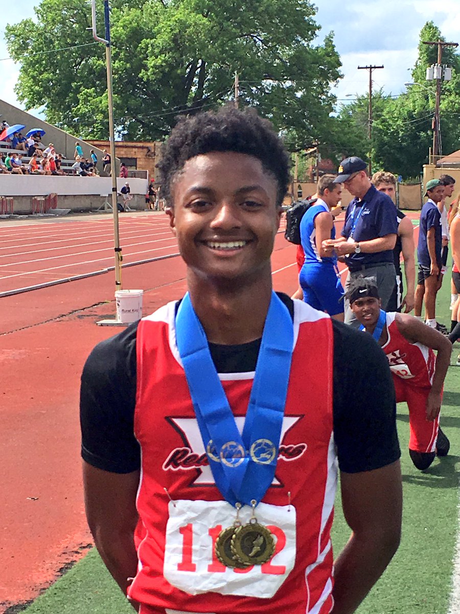 RMetzgerWTOV9's tweet photo. Weir High sophomore Sebastian Spencer wins AA 200 state title in 21.61, tying a 33 year old state meet record.  And it beats his dad's school record as well. https://t.co/v2ZJCicQC3