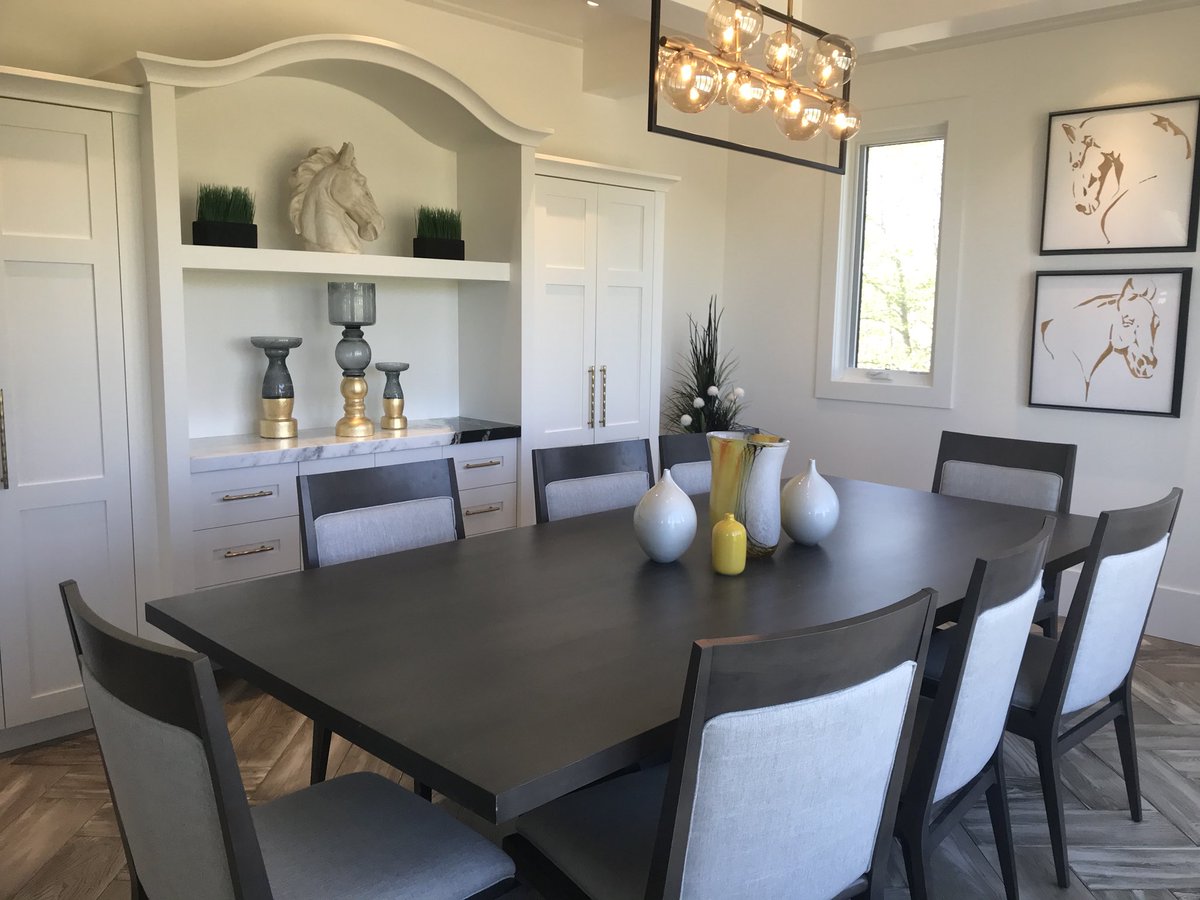 NicoleHenson's tweet image. Looking for a home fit for a princess? Come and see @McKinleyMasters new show home in #Silverhorn @BearspawLiving Open today until 4:30