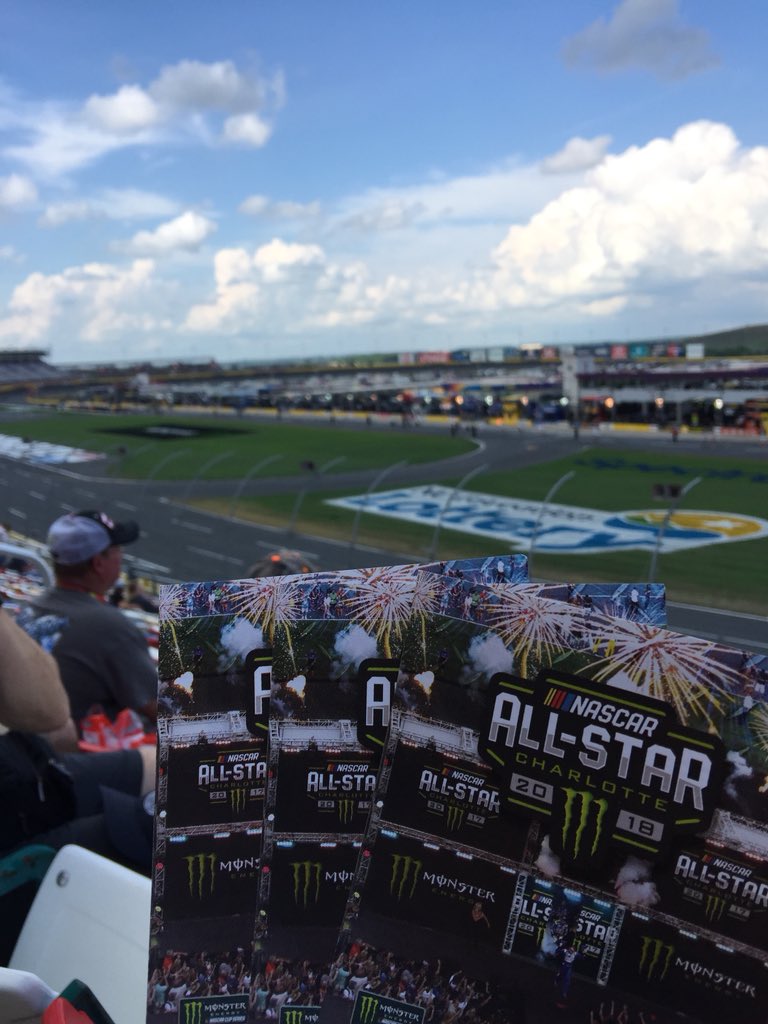 ClarkeMartin_'s tweet photo. Thank you @zyngapoker , @GoFasRacing32 and @mattdracing for the awesome race tickets! Hope Matt gets voted in tonight, he’s got my vote! https://t.co/M7xx6GmK1I