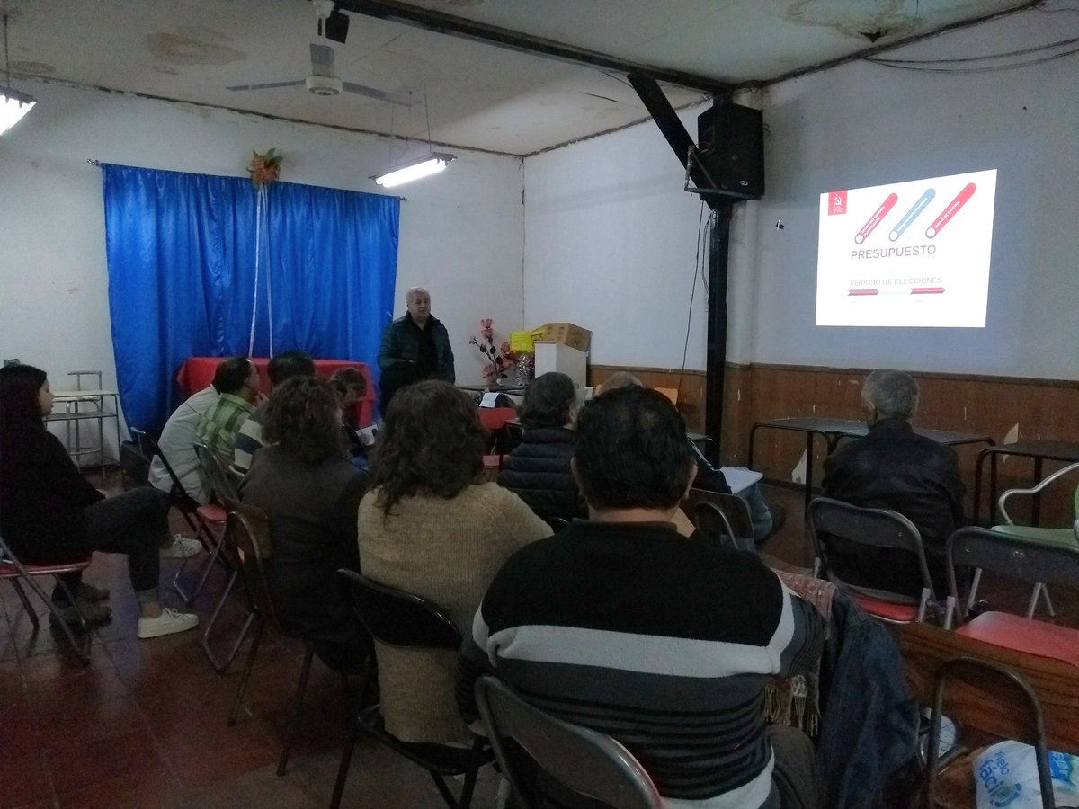 Con vecinos #VIÑA, visibilizando la compleja situación financiera que atraviesa el Municipio, para generar conciencia sobre el problema, propiciar una participación ciudadana efectiva de los distintos actores sociales y avanzar hacia una nueva institucionalidad municipal.