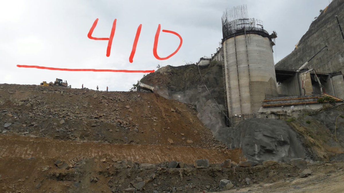 EPMestamosahi's tweet photo. Los #HéroesHidroituango están trabajando día y noche. Ya estamos cerca de alcanzar los 410 metros del llenado de la presa. #SíSePuede https://t.co/47IXHtaDqF