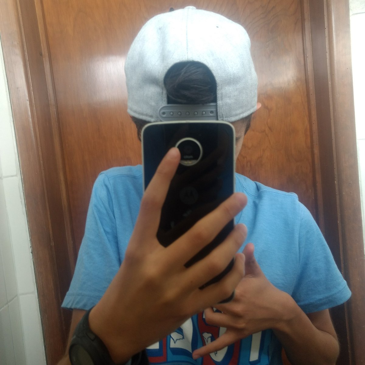 leoruiz010203's tweet photo. #NuevaFotoDePerfil 🤙🔝 🇲🇽♥️🔁 https://t.co/Q9IDo2kB9B