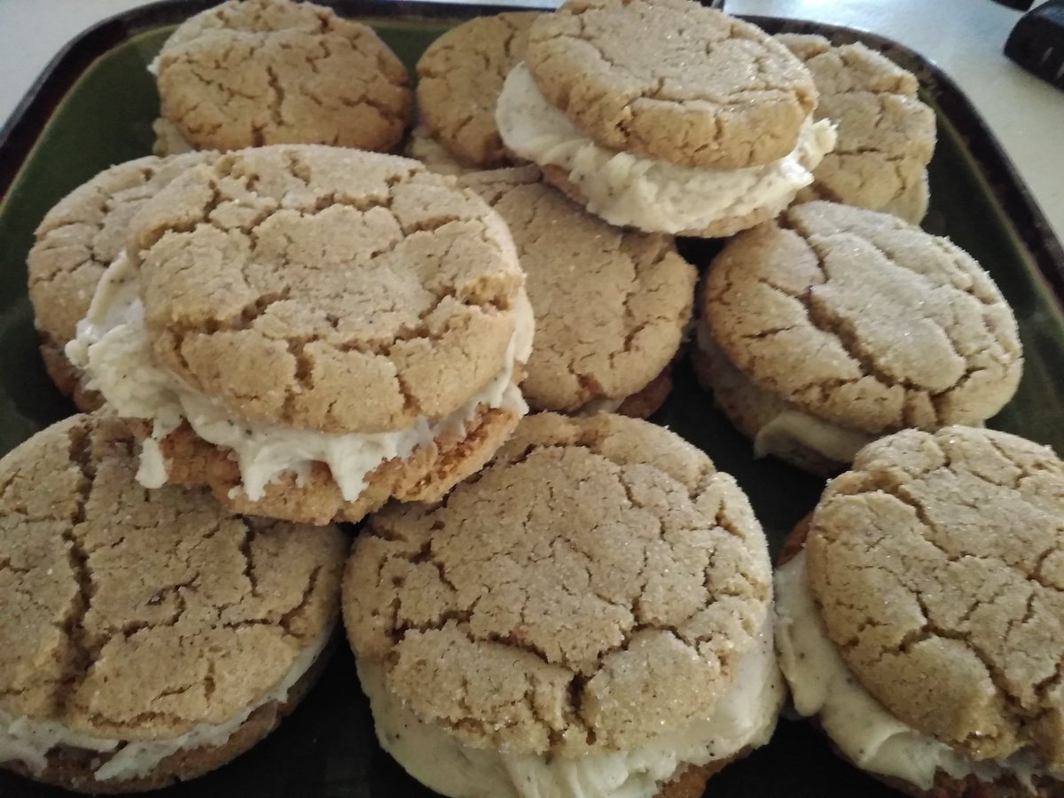 Peacan rounds with brown butter icing.
I love these cookies. They have to be one of the best things I have ever baked.
#cookies
#peacanrounds
#brownbuttericing 
#peacan
#brownbutter
#icing 
#nofilter
#homemade
#baking
#dessert 
#recipe
#sandwichcookies 
#yummy 
#slender_vervain