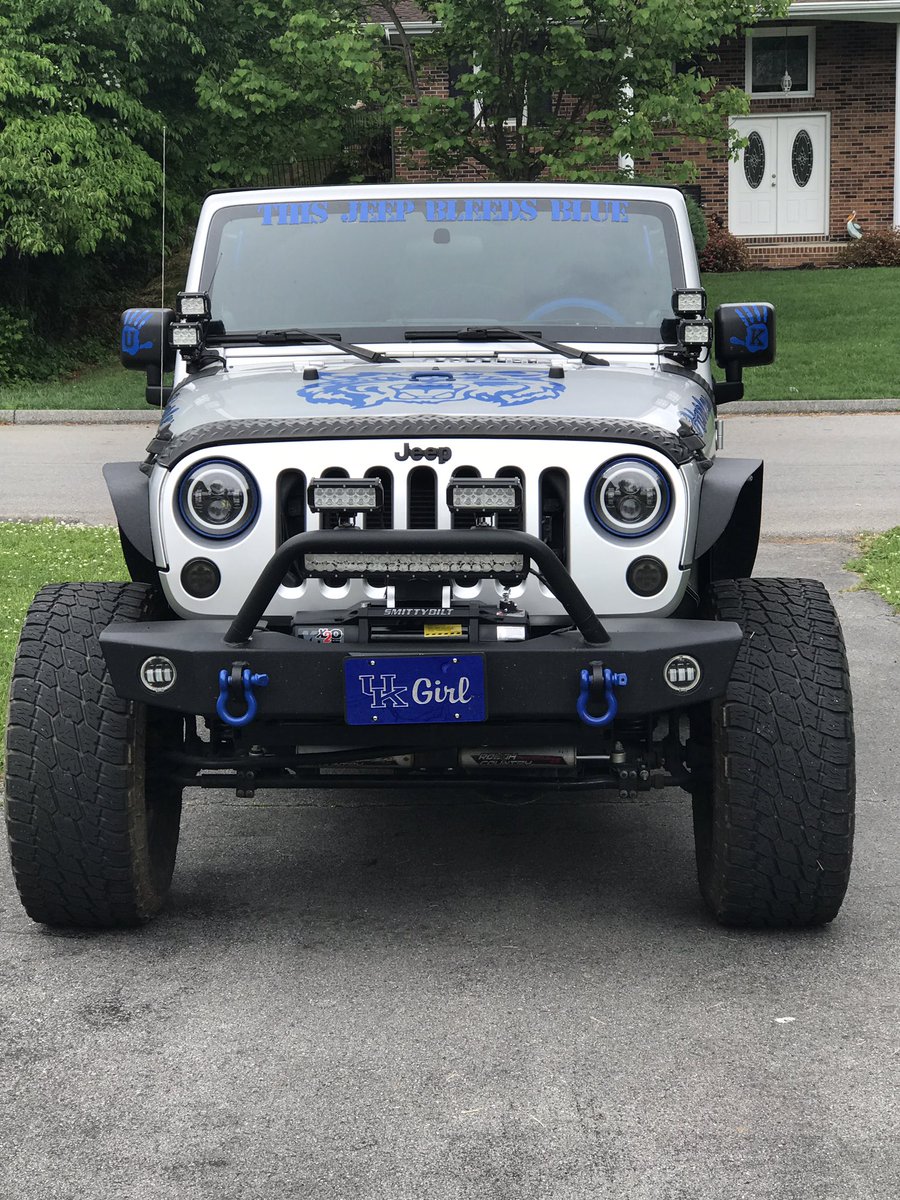 steelecreations's tweet photo. Thanks to hubby for my anniversary/ early bday gift of my winch! Love it.  Took my plasti dip off the grill for something new coming soon! #jeeplife #neverending #jeepgirl @THEJeepMafia @DirtLifeApparel @toxicoffroad @TopJeepers https://t.co/InD3PmpnWN