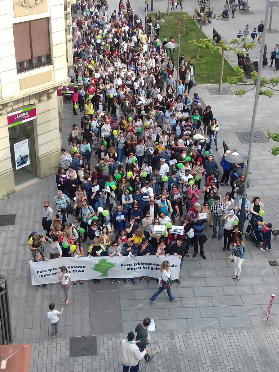 LIDIAGONZALEZg's tweet photo. @AccesojustoNAD #SOMOSVALIDOS por una orden de gestión de lista justa para los docentes interino de Navarra https://t.co/oVFIfaYh9p