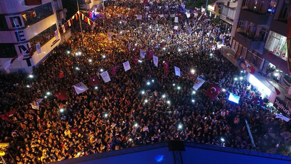 vahapakay59's tweet photo. Teşekkürler Çerkezköy 🇹🇷🇹🇷🇹🇷
Binlerce Atatürk ve Cumhuriyet sevdalısı hemşehrimiz ile 19 Mayıs Atatürk’ü Anma Gençlik ve Spor Bayramımızı çoşkuyla kutladık. https://t.co/gid6G9RM42