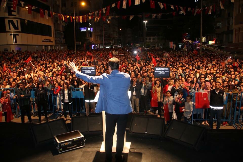 vahapakay59's tweet photo. Teşekkürler Çerkezköy 🇹🇷🇹🇷🇹🇷
Binlerce Atatürk ve Cumhuriyet sevdalısı hemşehrimiz ile 19 Mayıs Atatürk’ü Anma Gençlik ve Spor Bayramımızı çoşkuyla kutladık. https://t.co/gid6G9RM42