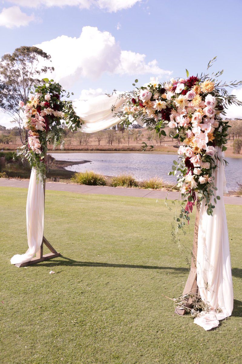 PropGarage's tweet image. Had the pleasure of setting up the wedding ceremony for Brooke and Johnny at Mount Annan Botanic Gardens! Featuring our large brown wooden arbor, wooden benches, vintage French table, rustic brown trestle tables and our new custom-made wooden aisle runner!

#propgarage #rustic