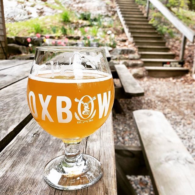 bmwatts's tweet photo. Toasting to the end of an era. Helping my folks move from CT to mid coast Maine; welcoming the change but nostalgic for the past. Good thing they're (fttb) crashing with my Gram who lives a town over from my all time favorite brewery. https://t.co/UpI897YtDE