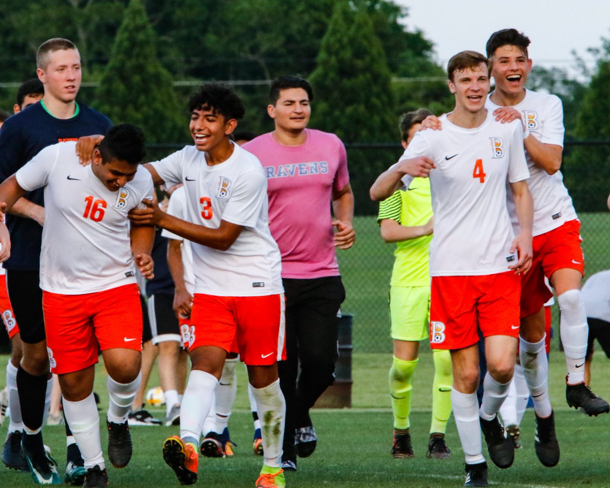 cecil_joyce's tweet photo. .@BHSBLAZESOCCER heading back to state tourney after 11 years. Read about it here:
https://t.co/ANWAWNQGLI
@carsonv2 @nemo_n1 @ColinDunkl3y @kobesrisourath @TheVoiceBHS @Blackmansports @bhsjustus https://t.co/N3Jqnt86s8