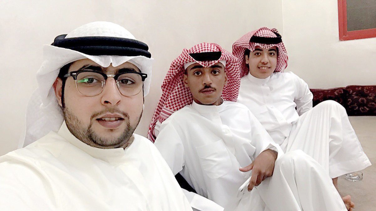 .
ابك المراجل تحت هيبتنا بروك
والي يطاولنا نبا نلعن ثواه

حنا بن قعود منزحة الملوك
طويق لاجينا يبا يزحف وراه
.
.
مساكم محازمي المليانه❤️