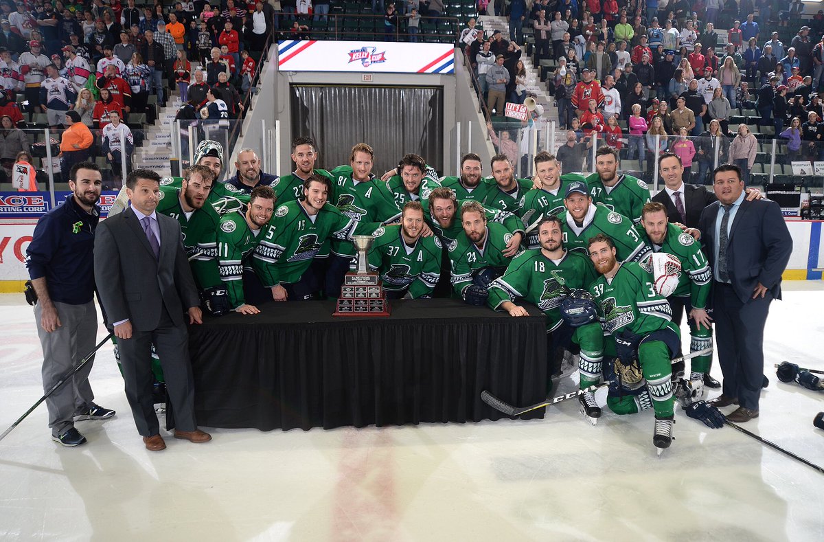 FL_Everblades's tweet photo. Your Eastern Conference Champs 😏 

Photos courtesy of Andy Camp https://t.co/nbMClH3f6X