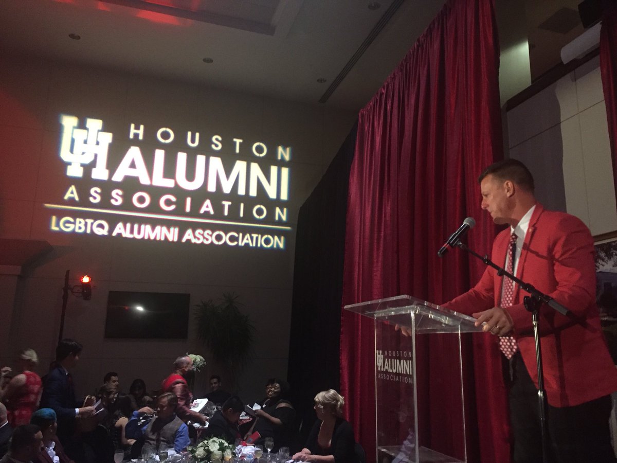 UHCL_PrezWalker's tweet photo. A wonderful Red Dinner III hosted by the UH LGBTQ Alumni Association raising funds to provide LGBTQ Student Scholarships and Emergency Aid. Featuring keynote speaker Michael Sam. #uhreddinner https://t.co/anAwN7JFKF