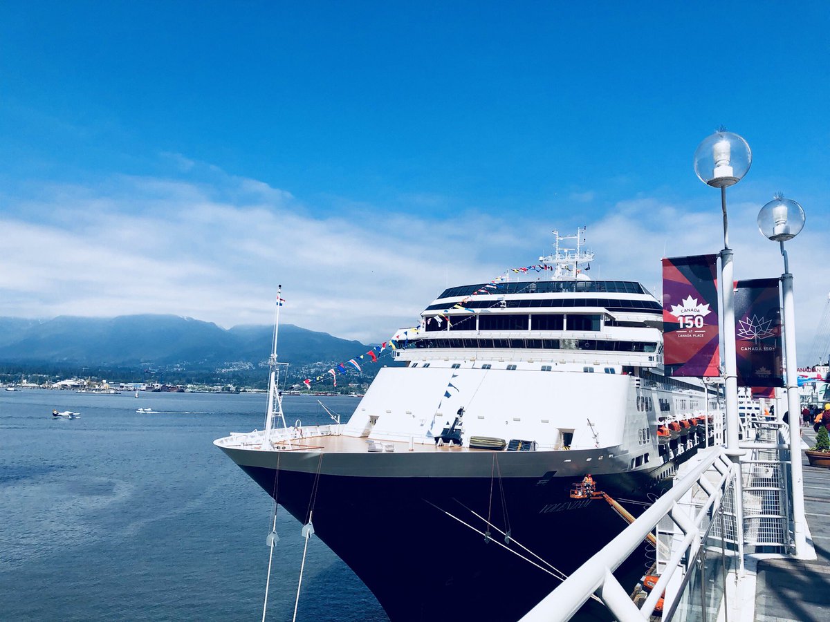 DrLBainbridge's tweet photo. The time has come to say farewell to Vancouver! Huge thank you to the @ISSDrugPolicy team for organising such a fantastic conference, and to @BeauKilmer for chairing the 24/7 session #issdp2018 https://t.co/SlTFW6Wl2K