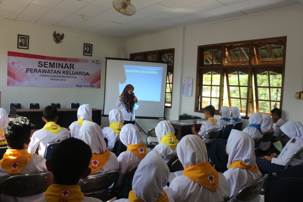 Seminar Perawatan Keluarga FORPIS Kabupaten Pacitan, 20 Mei 2018
<a href="/PmiJawaTimur/">PMI Jawa Timur</a>