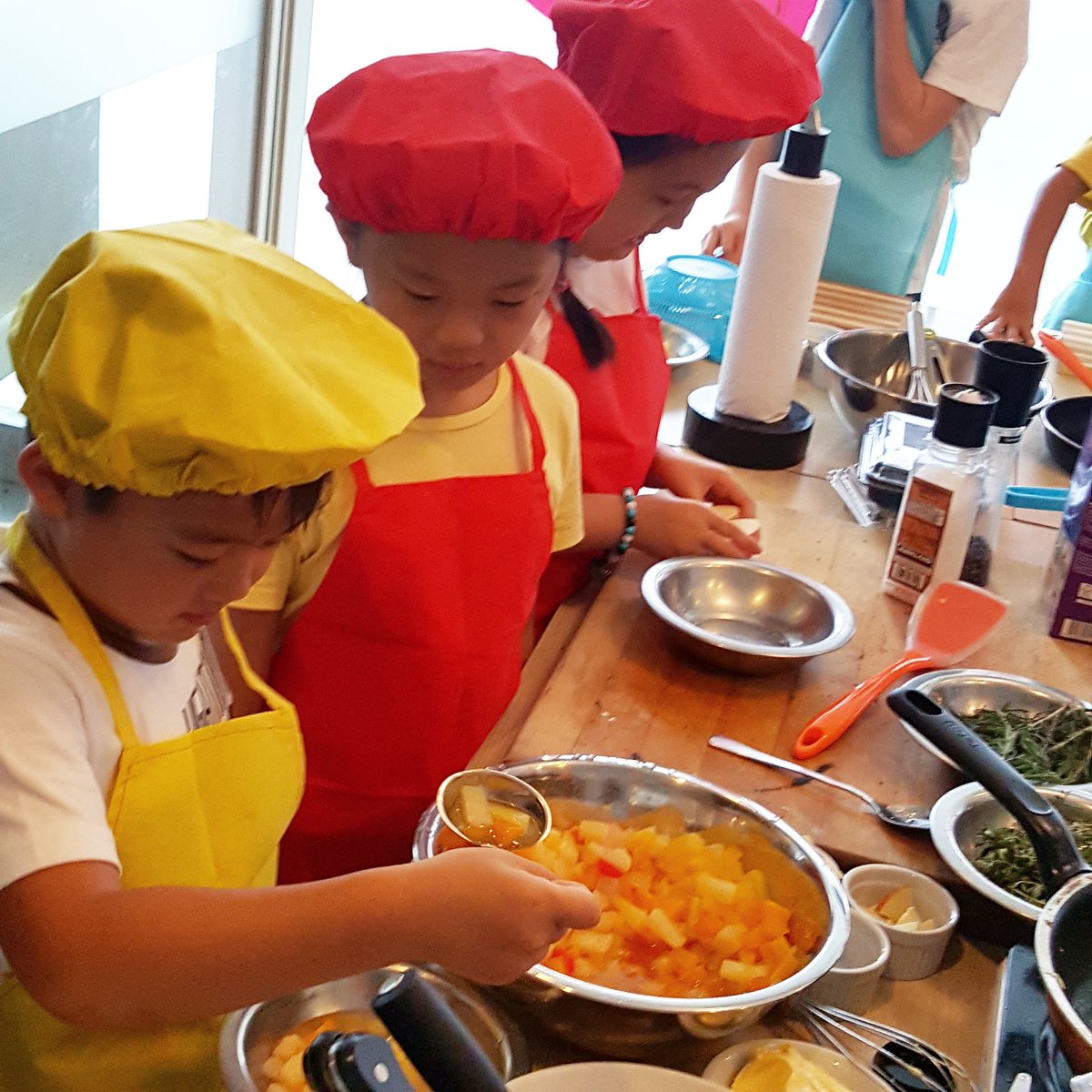 thebigbaldchef's tweet photo. The little chefs are busy with The Big Bald Chef in their day 2 of cooking class @zhukitchenbgc
Join our upcoming class in June
Email or call us for more information
#thebigbaldchef #bigbaldchef #big #bald #chef #chefworksmanila #cooking #class #kids #love #culinary #summer https://t.co/pdniVgBfvv