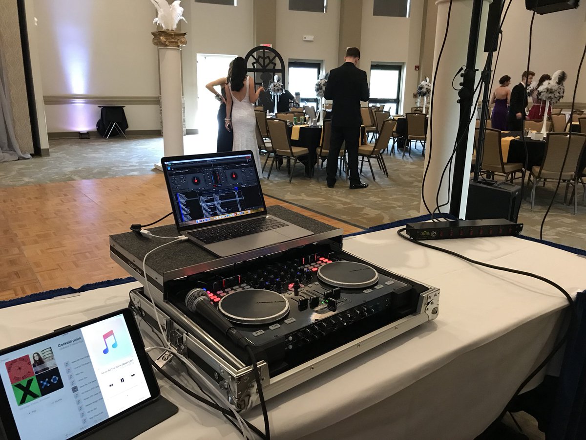 JackJonesJr141's tweet photo. Ready to rock at the Zoo with Bishop Grimes !! #promseason # jonestonesdjs https://t.co/NEJ7f2CEbg