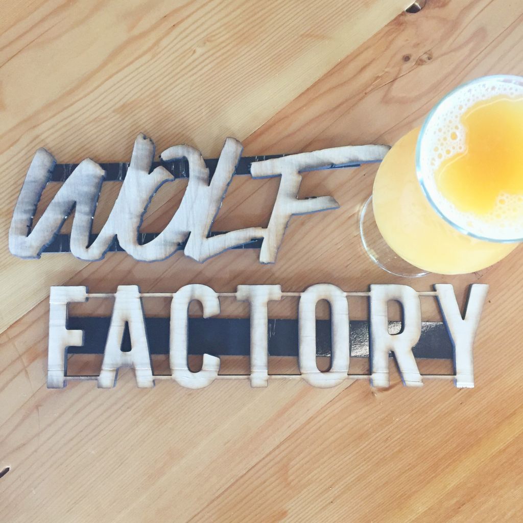 Jump on the hazy bandwagon with Wolf Factory NEIPA. Mango &amp; Guava aromas from Citra, Mosaic &amp; Ekuanot and an easy finish. Tapping today. 
#hazegaze #neipa #wolffactory #varietalbeerco #sunnyside