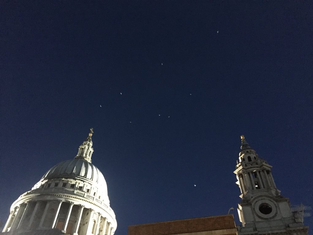 ElfieKawaii's tweet photo. After dinner stroll
#StPauls #StPaulsCathedral #London #FirstDatesRestaurant #FirstDates #NightStroll #AfterDinnerStroll https://t.co/NsGD9MOLE3