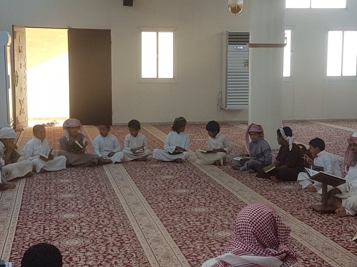 ridaan4's tweet photo. اليوم بداءت البرامج الصيفية لتحفيظ القران الكريم بجامع والدة الشيخ ابراهيم السبيعي في روضة الهضب للكبار والبراعم ، https://t.co/5vfRc0LClw
