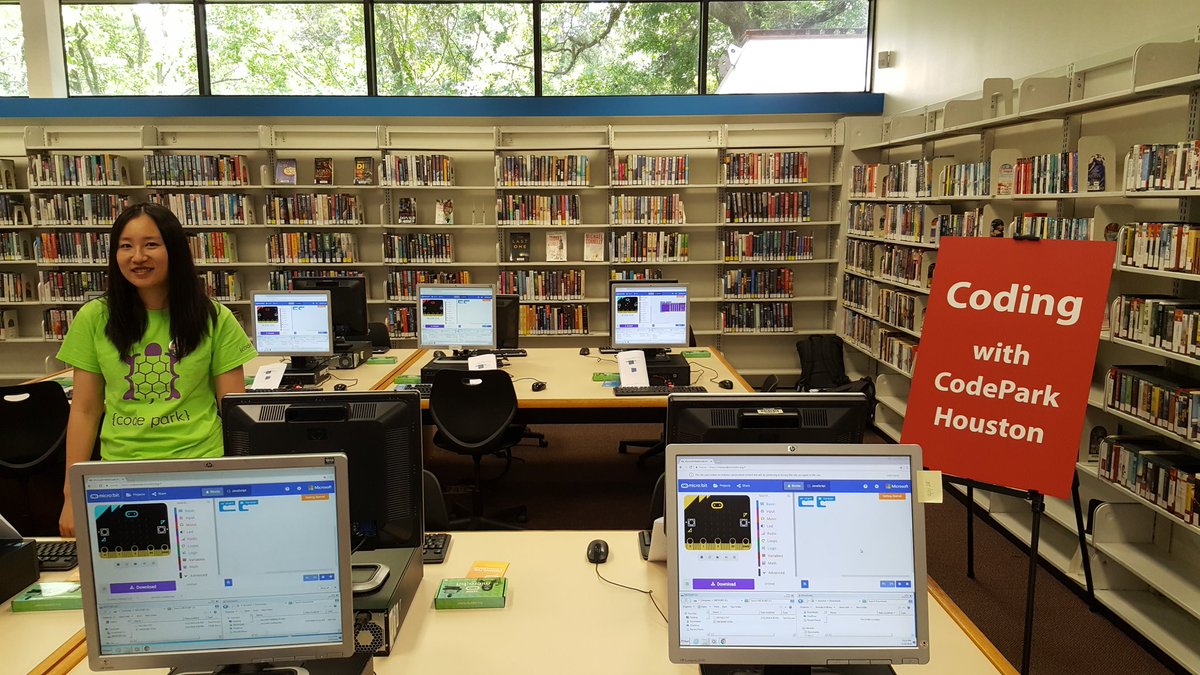 AndrewKarnavas's tweet image. Coding fun w/ @codeparkhouston at #TechLink #HPLScenicWoods @houstonlibrary