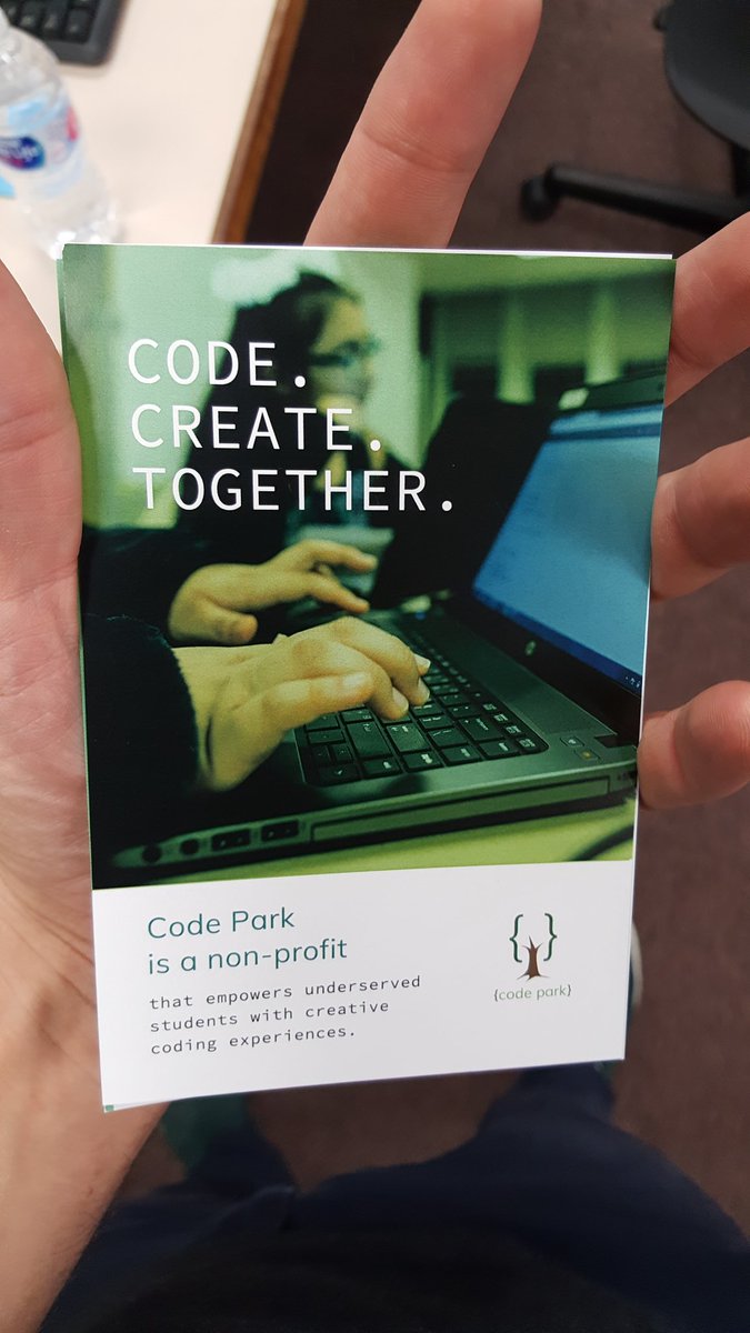 AndrewKarnavas's tweet image. Coding fun w/ @codeparkhouston at #TechLink #HPLScenicWoods @houstonlibrary