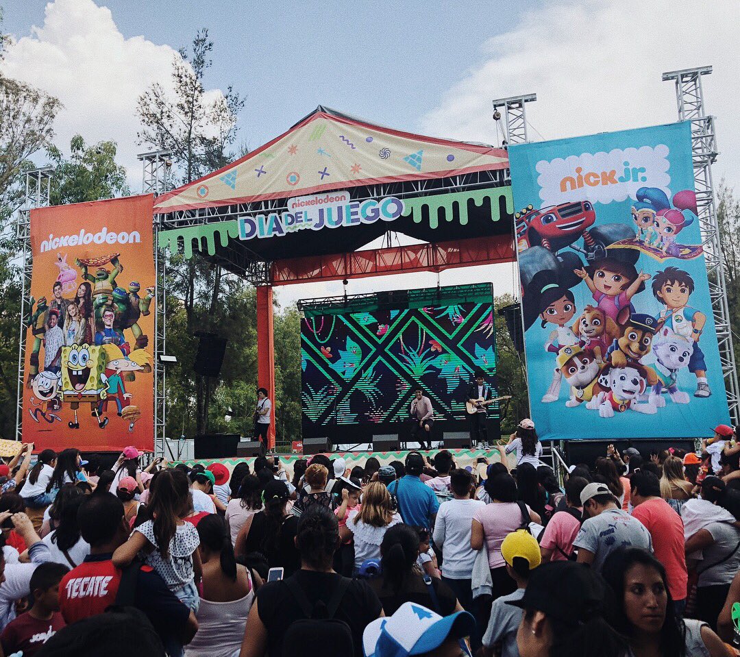 layloficial's tweet photo. ¡Gracias @MundonickLA por invitarnos a formar parte del #DíaDelJuego con nuestra música! Y gracias Laylers por acompañarnos x We love you all y nos vemos el 5 de octubre 🧡 https://t.co/6IYiFiNWkA