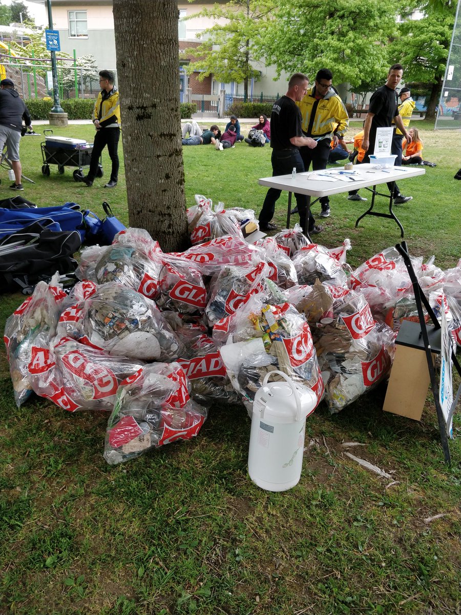 ilovethearts's tweet photo. In two hours this is the amount of #litter various groups picked up in the Rupert St to #joycestation neighbourhood. Lots of #cigarette butts #keepvancouverspectacular #cigarettes https://t.co/F2vR5HK5NW