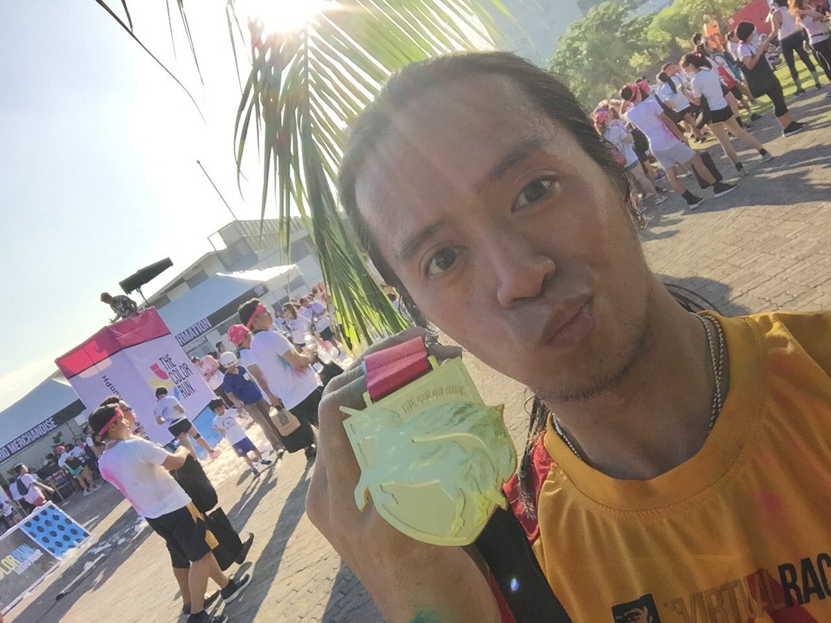 blue_topakia69's tweet photo. At the happiest 5km on earth
@GatoradePH @Runrio_inc 

#happiest5k #colorrunph #tcrheroes #buhayrunner #buhayPLHIV #PLHIVdiaries #RunRio #GatoradePH https://t.co/nwyXjvtJkb