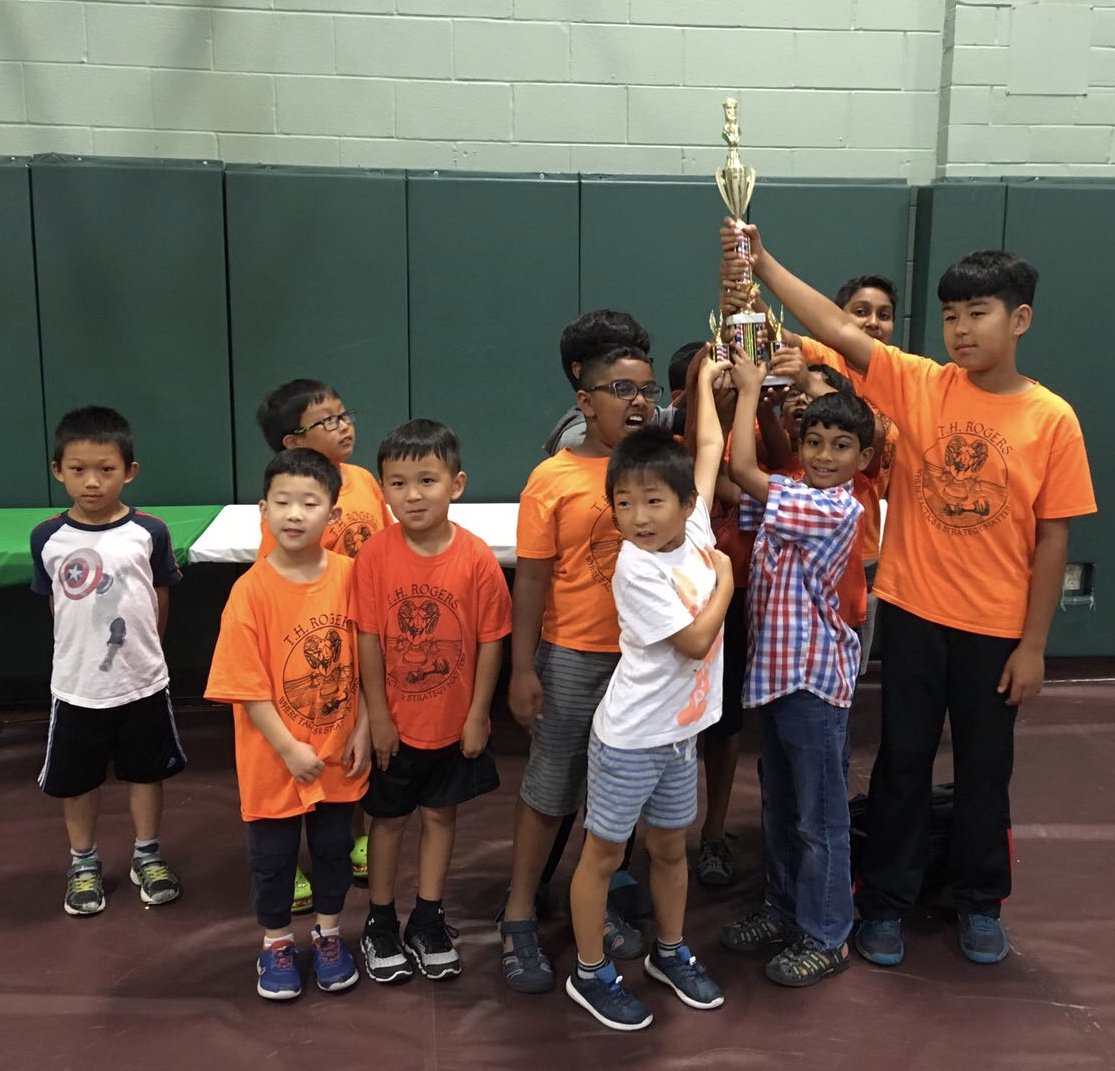 TH Rogers Chess Club tweet media