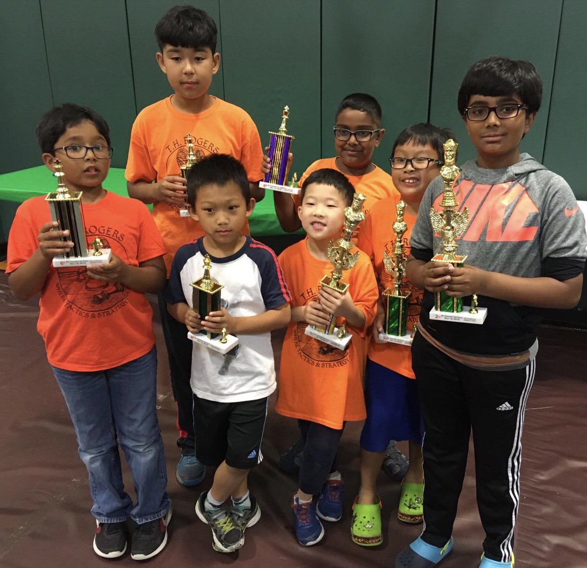TH Rogers Chess Club tweet media