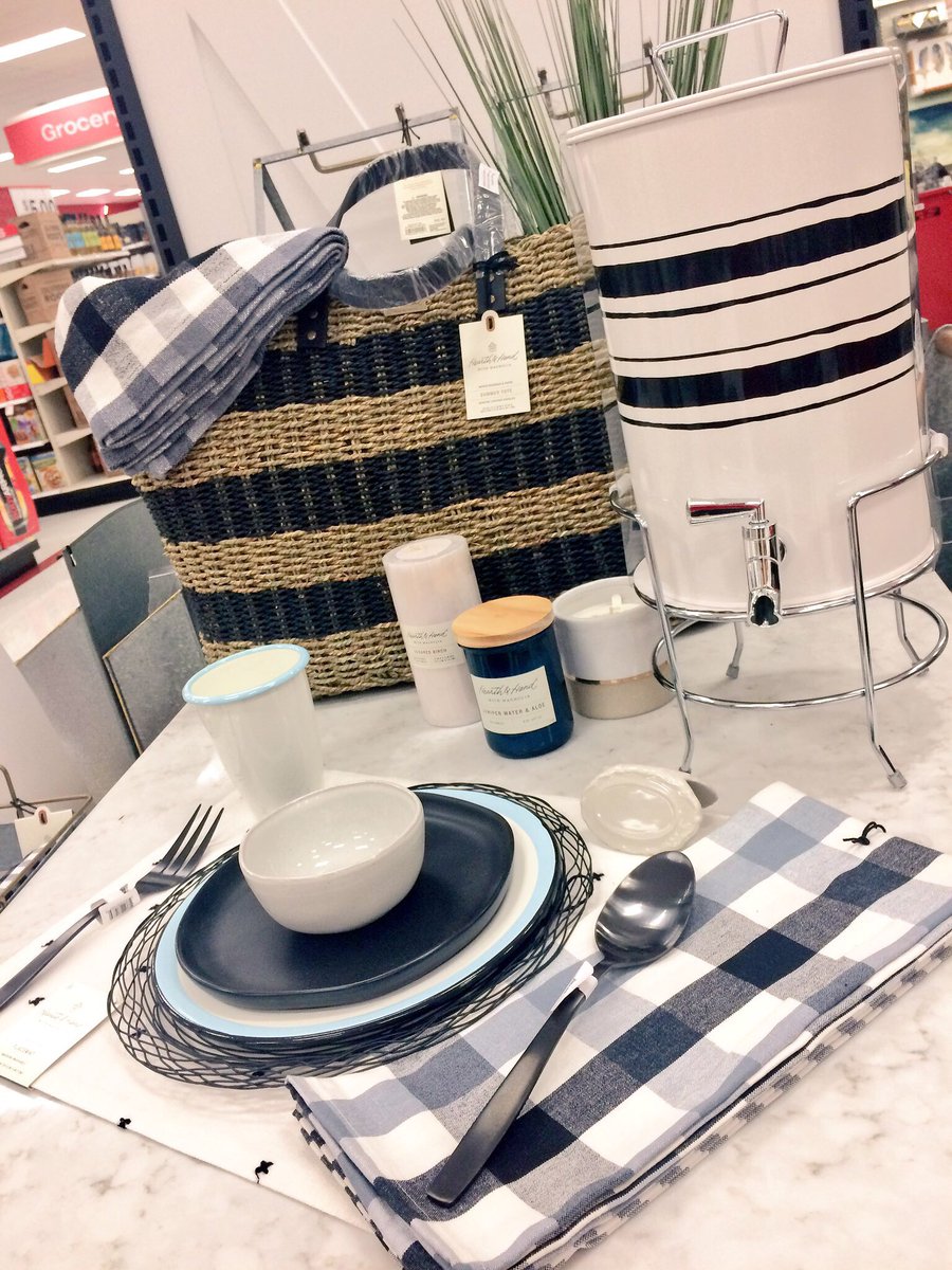 Dana Gill tweet media