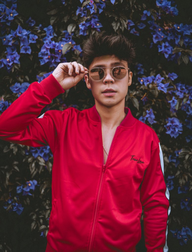 Soymarioruiz's tweet photo. Seguimos activooos... 
#PremiosMTVMIAW 
#MTVLAPARMARIOR 
#MTVLAICONOMARIOR
#MTVLACREWCABALLEROS https://t.co/lWUvEyp02D