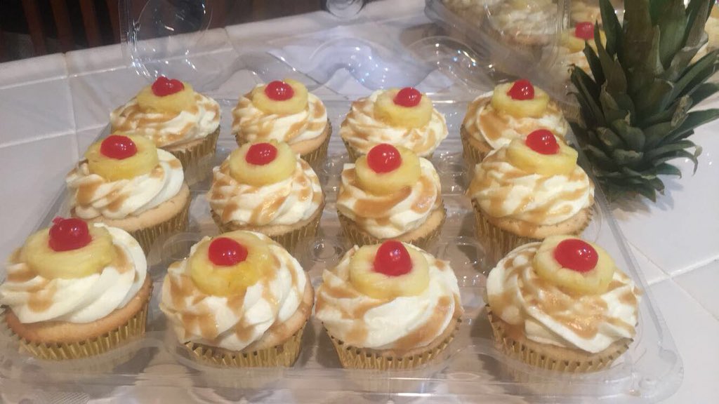 Lala_Cocinerita's tweet photo. #PRETTYMUCHEVERYTHING #PRETTYMUCHCA #PINEAPPLEEXPRESS #CANNICAKES https://t.co/Gfi7WZbn3c