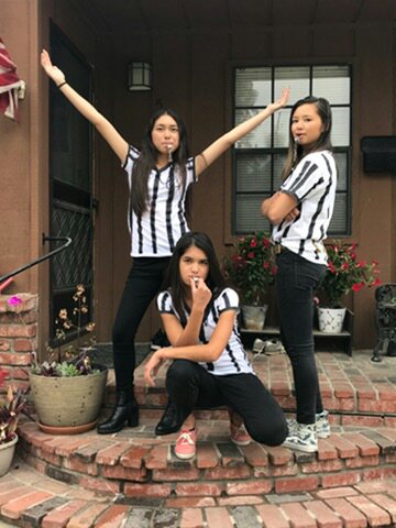 SoCalBlogs's tweet image. .@taylornation13 @taylorswift13 These reputation referees are READY for tonight!!! #repTourPasadena