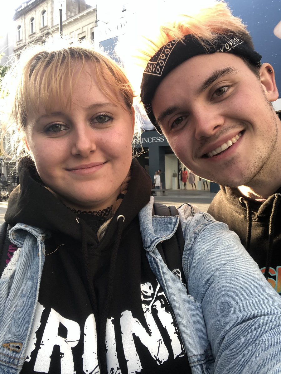 LittleMissPunky's tweet photo. #ConfidentForChris these pic’s make me smile trough the worse times in my life. I love and miss you Chris and i won’t ever forget the amazing time we had in Belgium with Bronnie and the boys 💕 @chris_offshore https://t.co/CWJqlNvhDK
