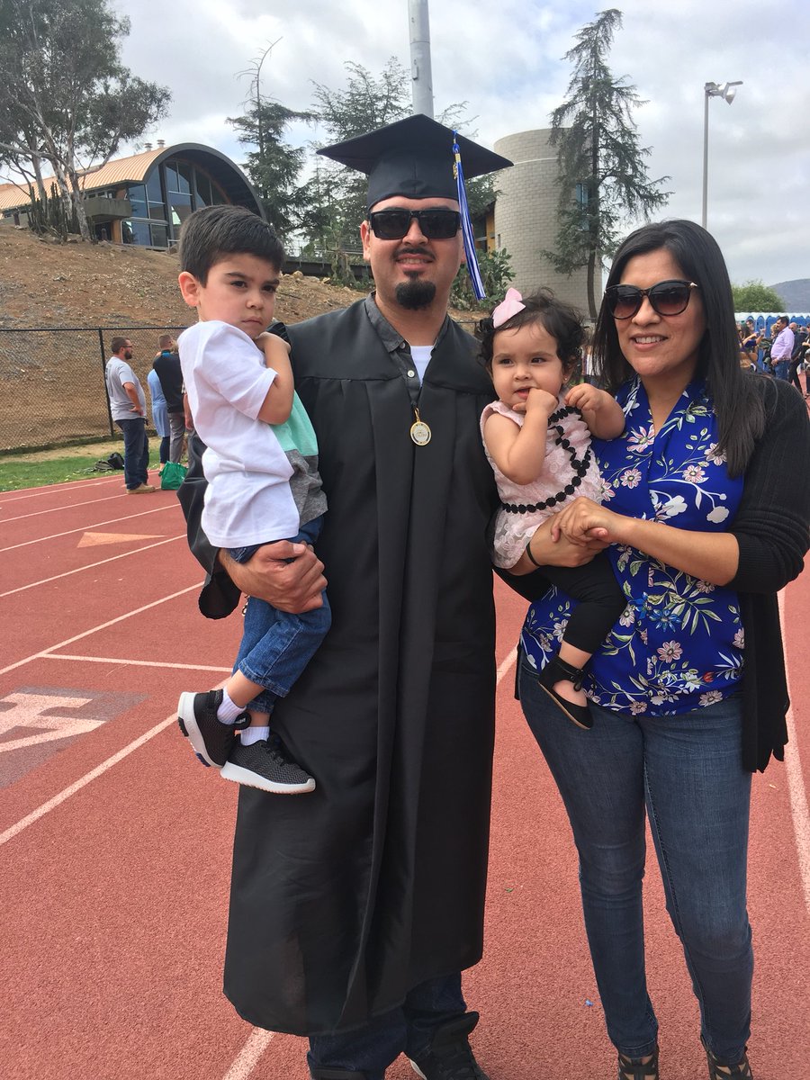 Made it out alive #Graduate #ClassOf2018 #CSUSM #ImACougar 
Oh and #GoPadres