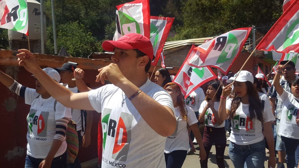 Dm_Guaida's tweet photo. Amigos, el recorrido de hoy fue en la Col. El Ermitaño con el candidato a la alcaldía de la Magdalena Contreras, @Luis_GQM. ¡Compartan sus opiniones, les estaré contestando a todos! https://t.co/EqU2CxKENF