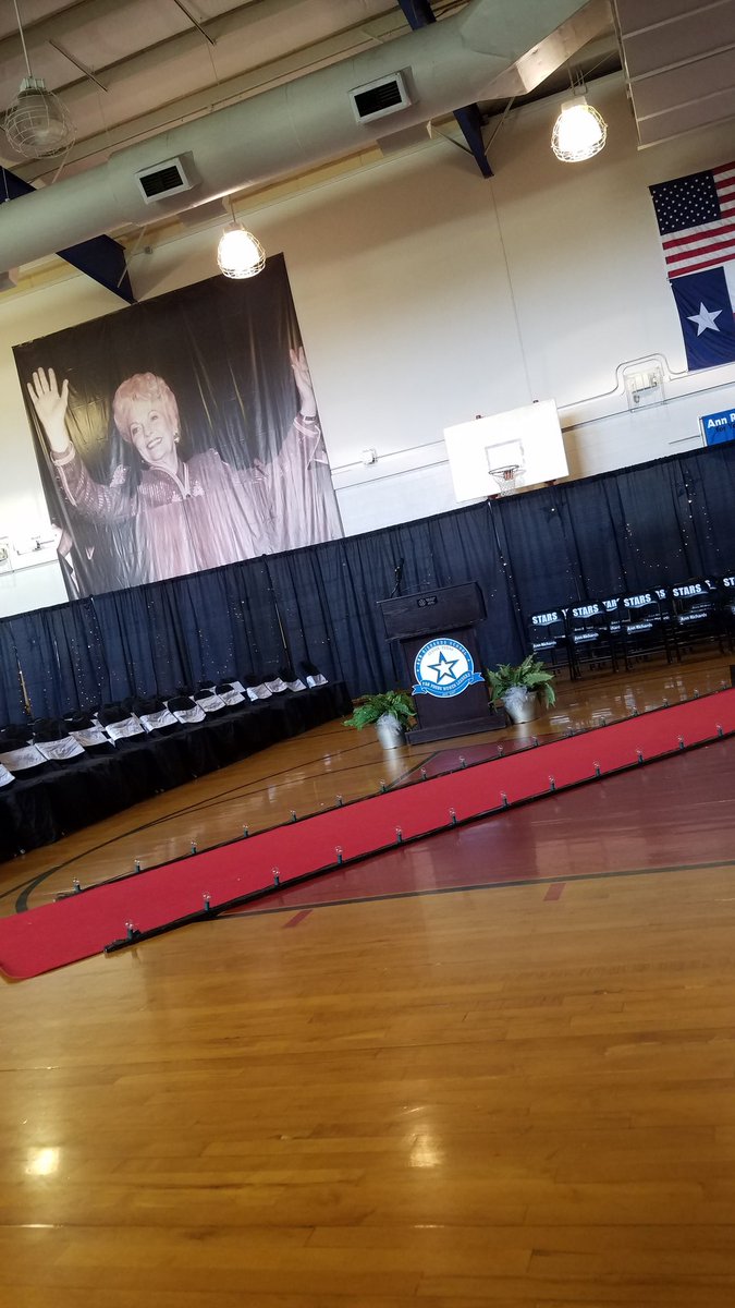 maryaliceatx's tweet photo. Proud to be part of this amazing school. Thank you @AnnRichardsStar @AnnRichardsSF #arsstars #proudmommy https://t.co/wVozRgh5Jj