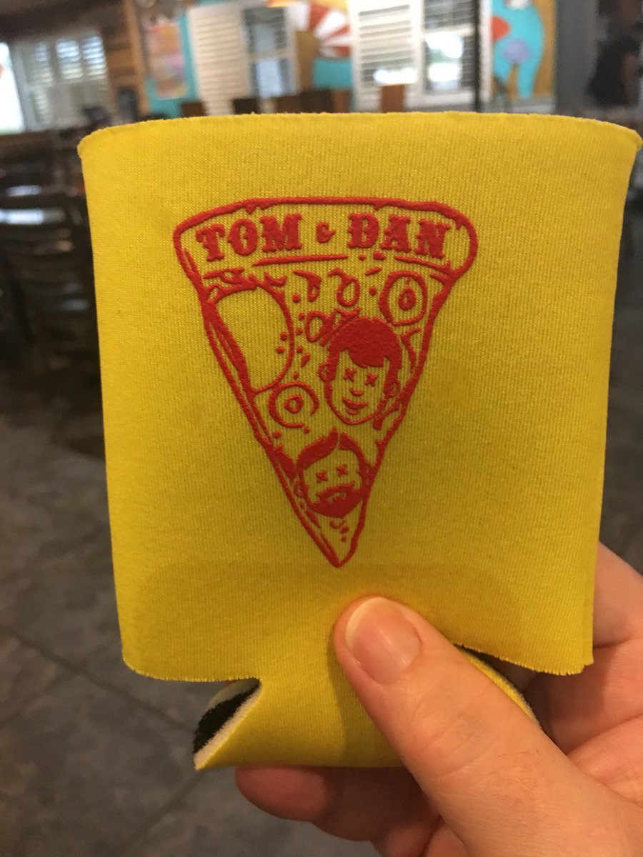 Thanks <a href="/AMediocreTime/">amediocretime</a>  great pizza and drinks! <a href="/MellowMushroom/">Mellow Mushroom</a>