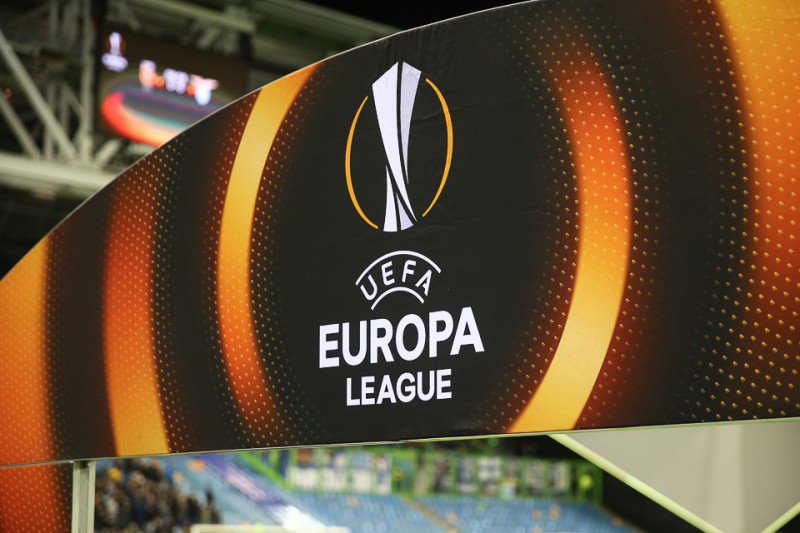 SVVitesse's tweet photo. Vitesse weer Europa in na winst op FC Utrecht https://t.co/KJvC32Yu6X https://t.co/DUOFN7GBJ2